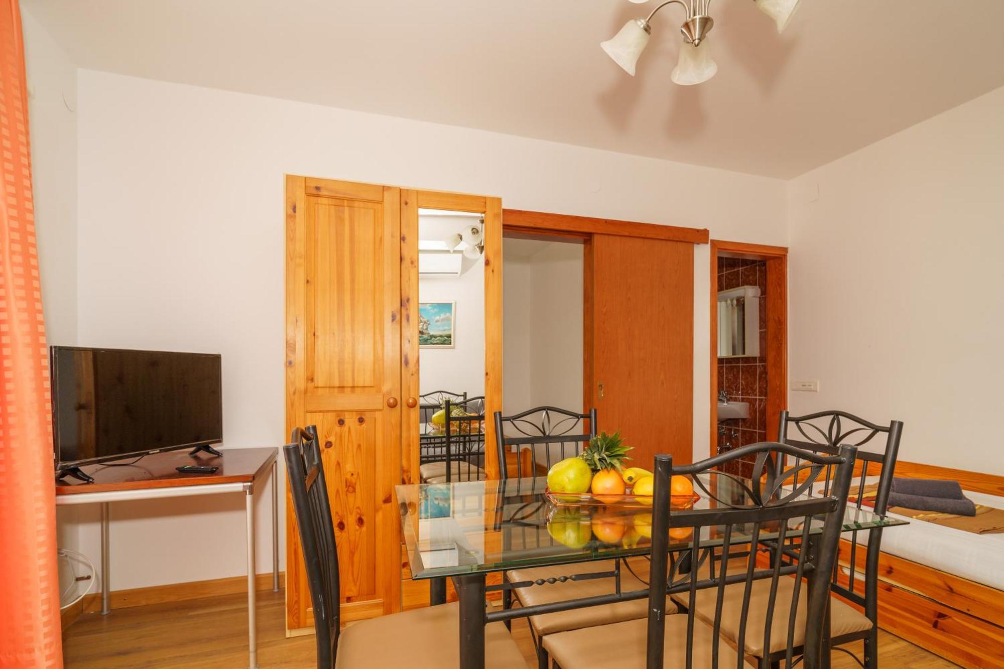Holiday home Kuca Orhidea *