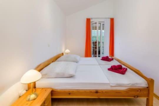 Holiday home Kuca Orhidea